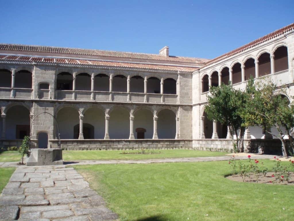 Real Monasterio de Santo Tomás