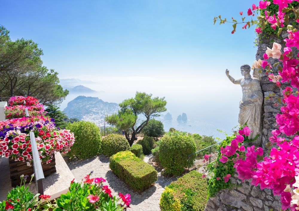 Vista desde el monte Solaro de la isla de Capri