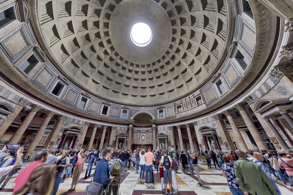 Dentro del Panteón, Roma