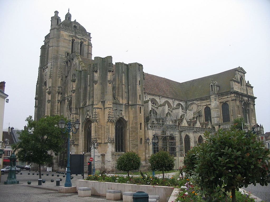 Église Saint-Pierre de Dreux