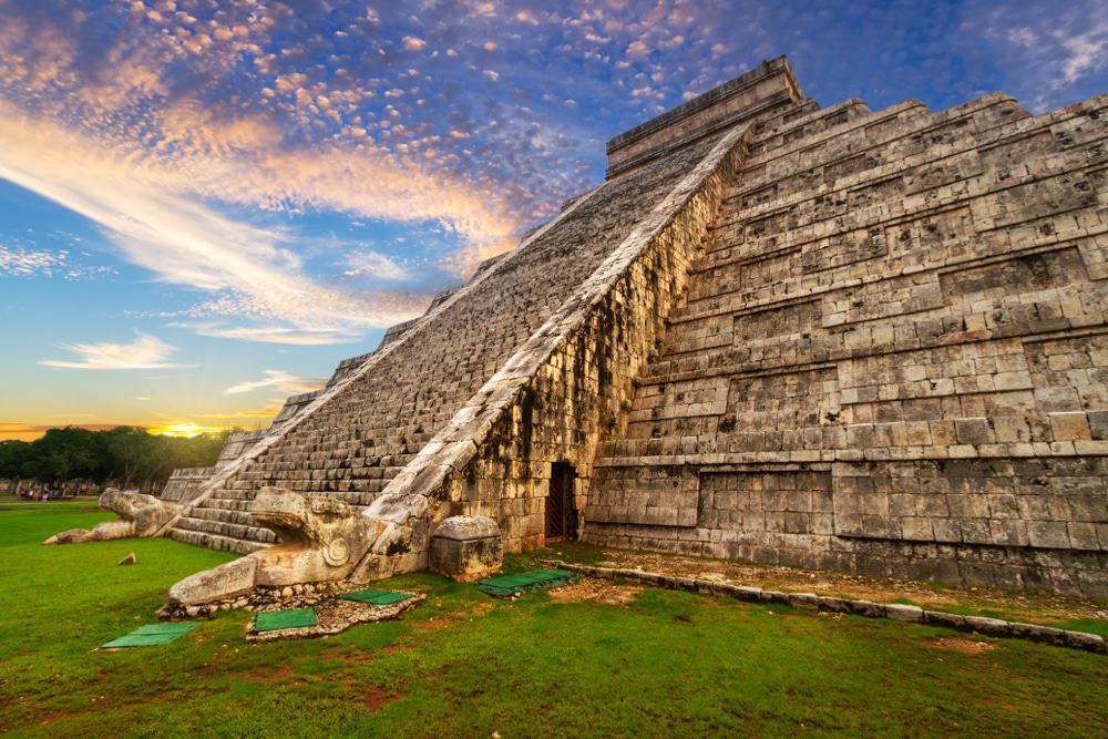 Amanecer en Chichén Itzá