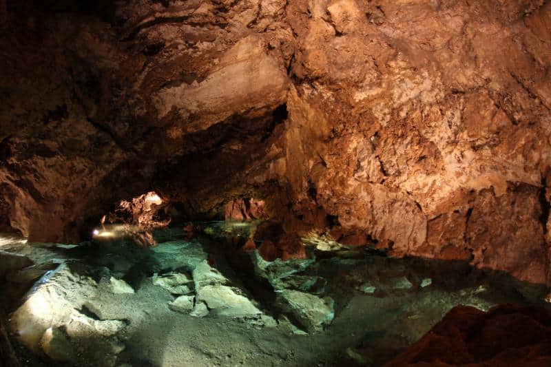Cuevas de dolomitas de Bozkovské