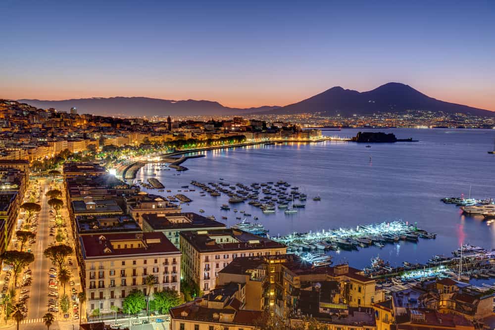 Puerto de Nápoles